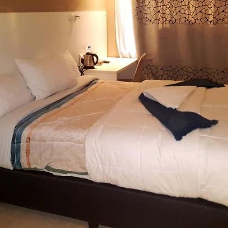 Legends Executive Lodge Choma Esterno foto