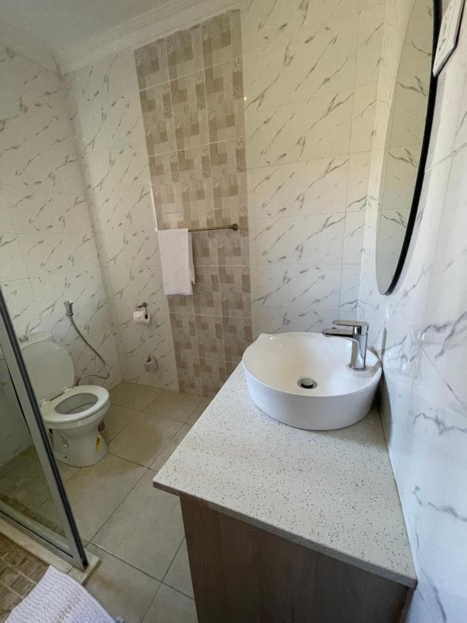 Legends Executive Lodge Choma Esterno foto